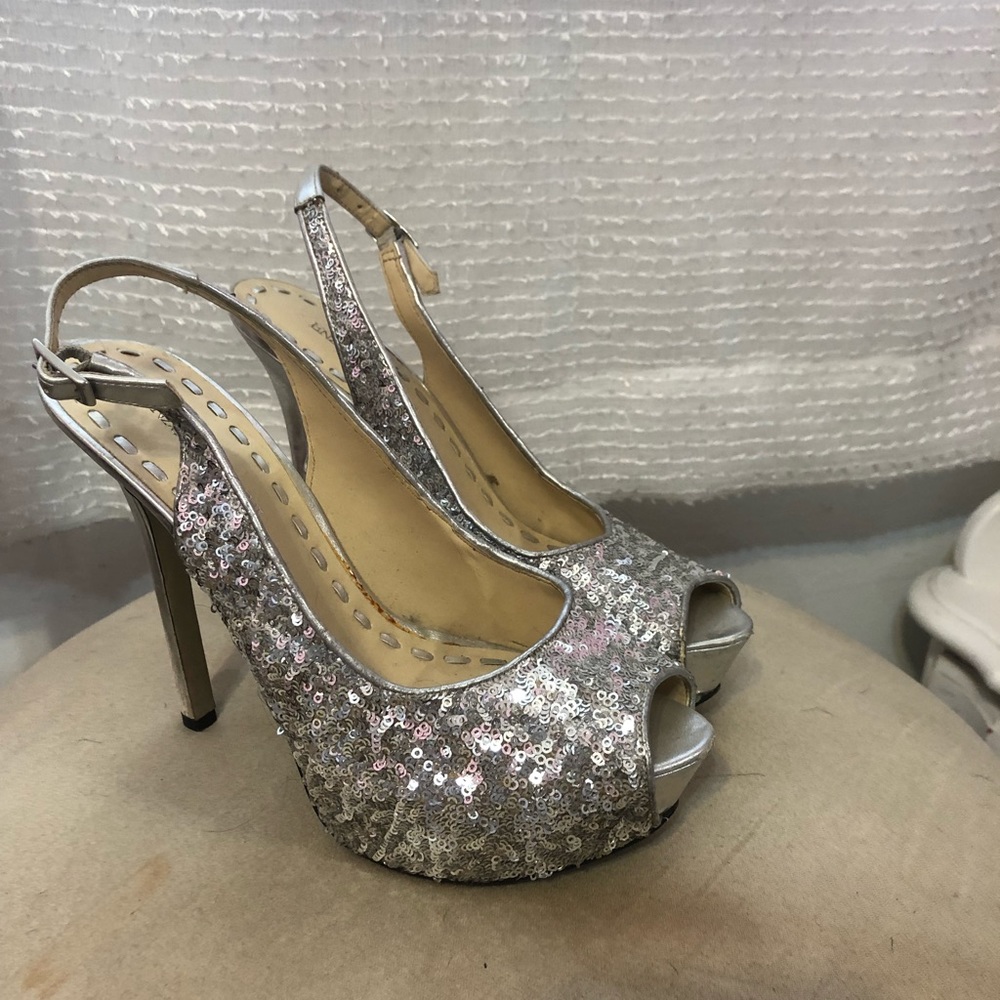 Enzo angiolini silver sequence shoes.